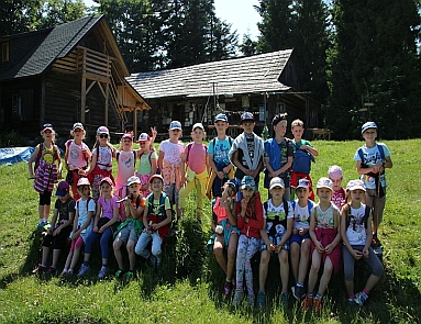 ZIELONA SZKOŁA W PIWNICZNEJ Klasa 2a