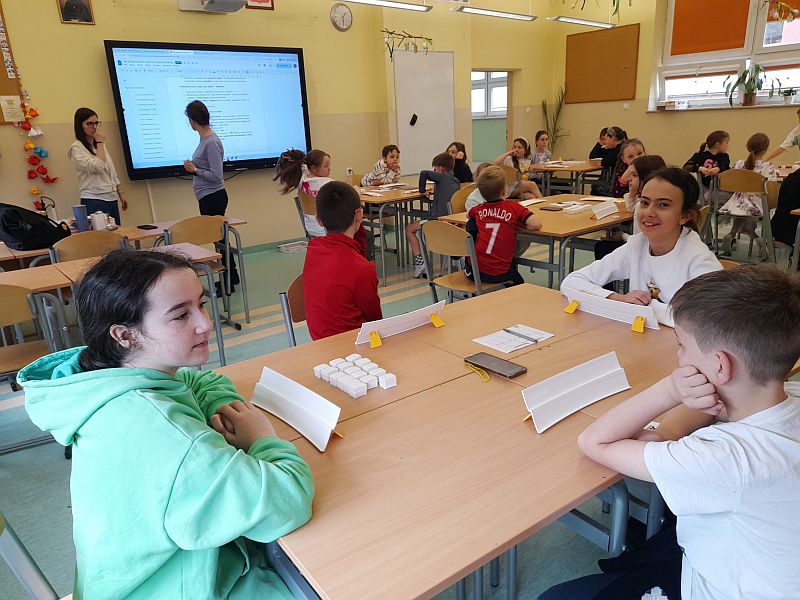 III Małopolskie Mistrzostwa Szkół w Rummikub - zdjęcie 5