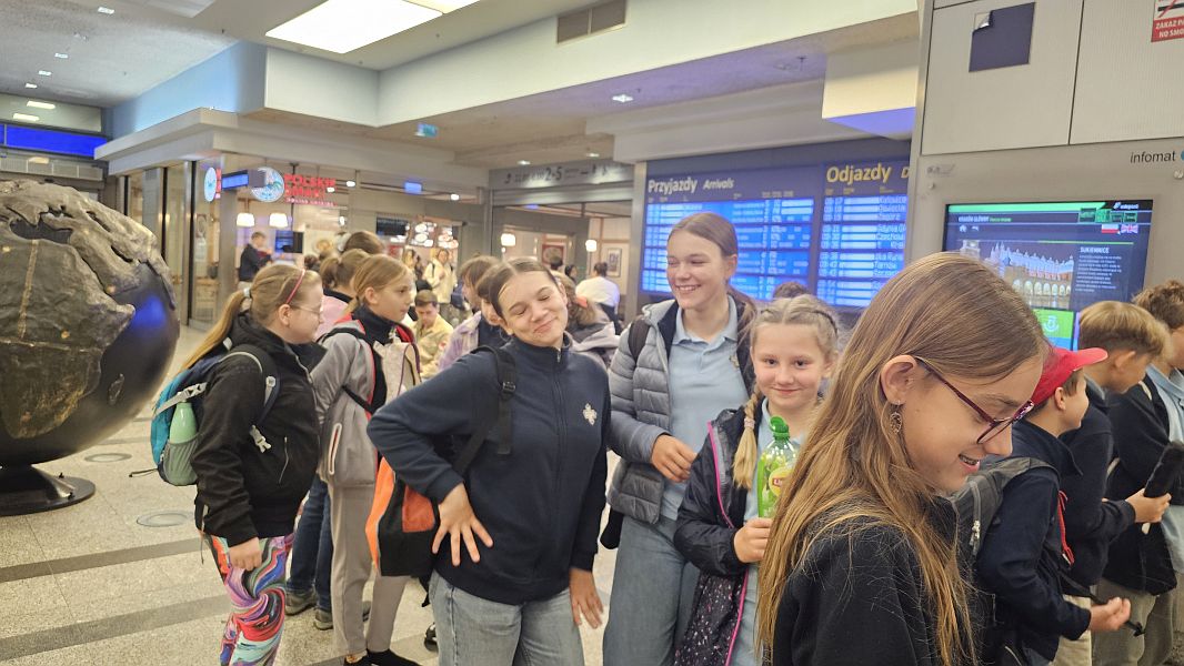 Wycieczka do Centrum Edukacji Lotniczej Kraków Airport 2025 - zdjęcie 12