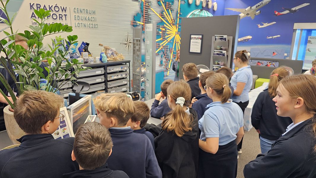 Wycieczka do Centrum Edukacji Lotniczej Kraków Airport 2025 - zdjęcie 23