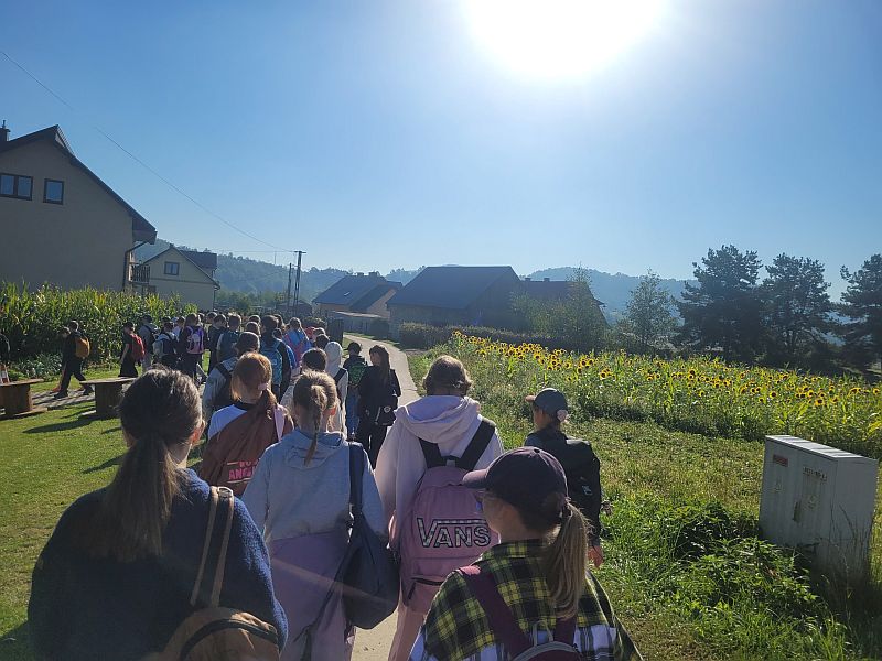 Jesienna integracja klas szóstych w ''Azymut Żbika'' - zdjęcie 19