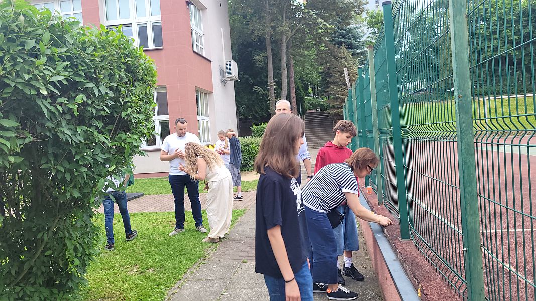 Wspólne świętowanie Dnia Mamy i Taty w klasie 6 a - zdjęcie 15