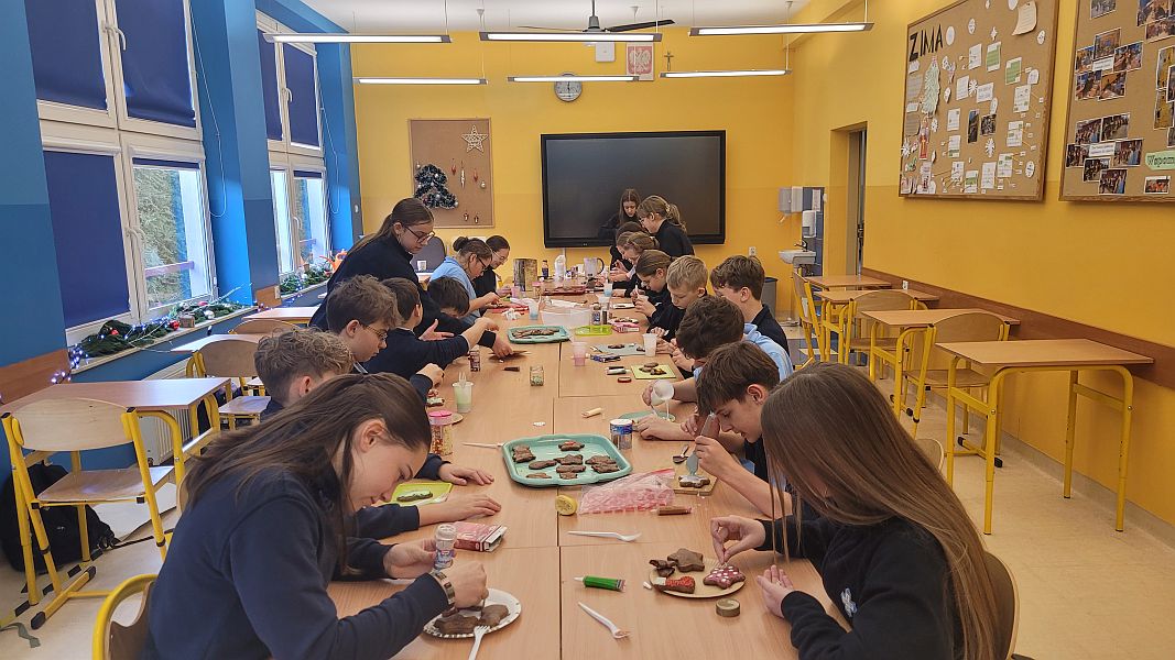 Grudniowe atrakcje w klasie 6 A - zdjęcie 5