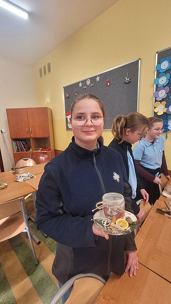 Grudniowe atrakcje w klasie 6 A - zdjęcie 12