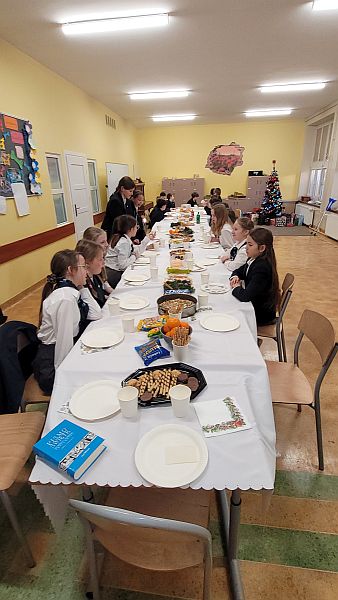 Warsztaty i kolędowanie 2025 w 5a - zdjęcie 9