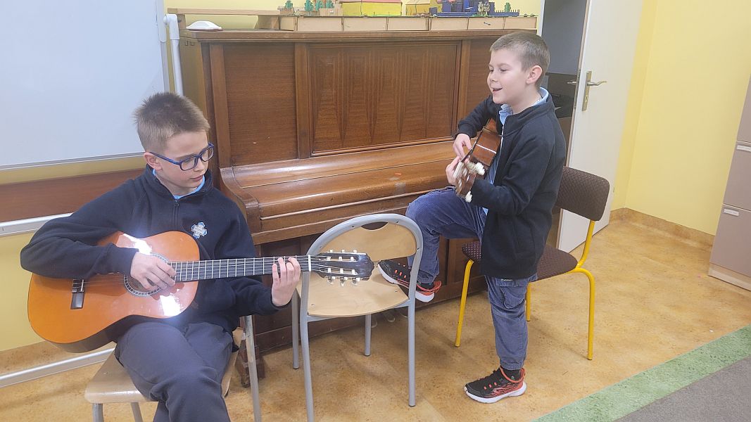 Warsztaty i kolędowanie 2025 w 5a - zdjęcie 19