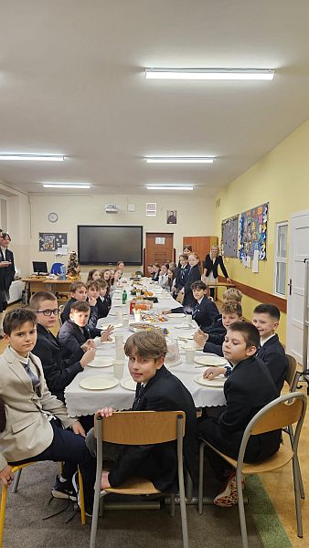 Warsztaty i kolędowanie 2025 w 5a - zdjęcie 2