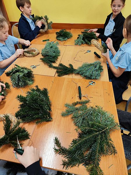 Warsztaty i kolędowanie 2025 w 5a - zdjęcie 4