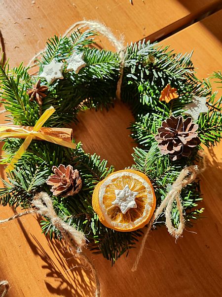 Warsztaty i kolędowanie 2025 w 5a - zdjęcie 7