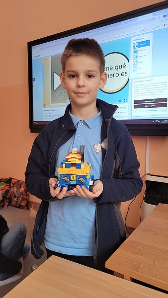 Projekt ''Robot'' w klasach czwartych - zdjęcie 11