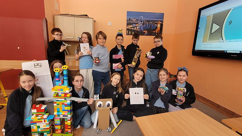 Projekt ''Robot'' w klasach czwartych - zdjęcie 12