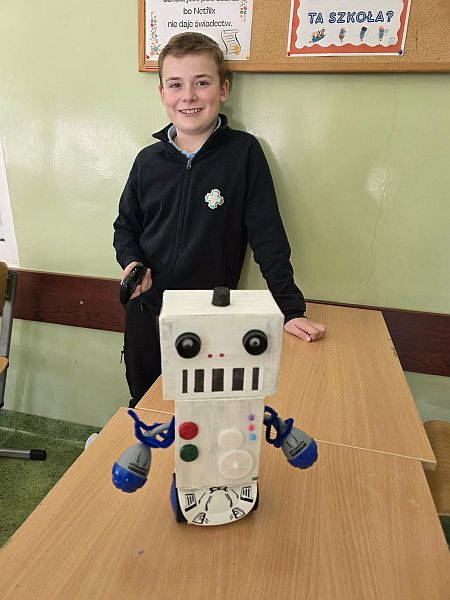 Projekt ''Robot'' w klasach czwartych - zdjęcie 34