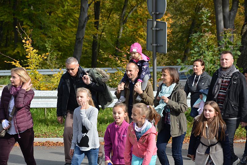 SPOTKANIE INTEGRACYJNE KLASY III - zdjęcie 16